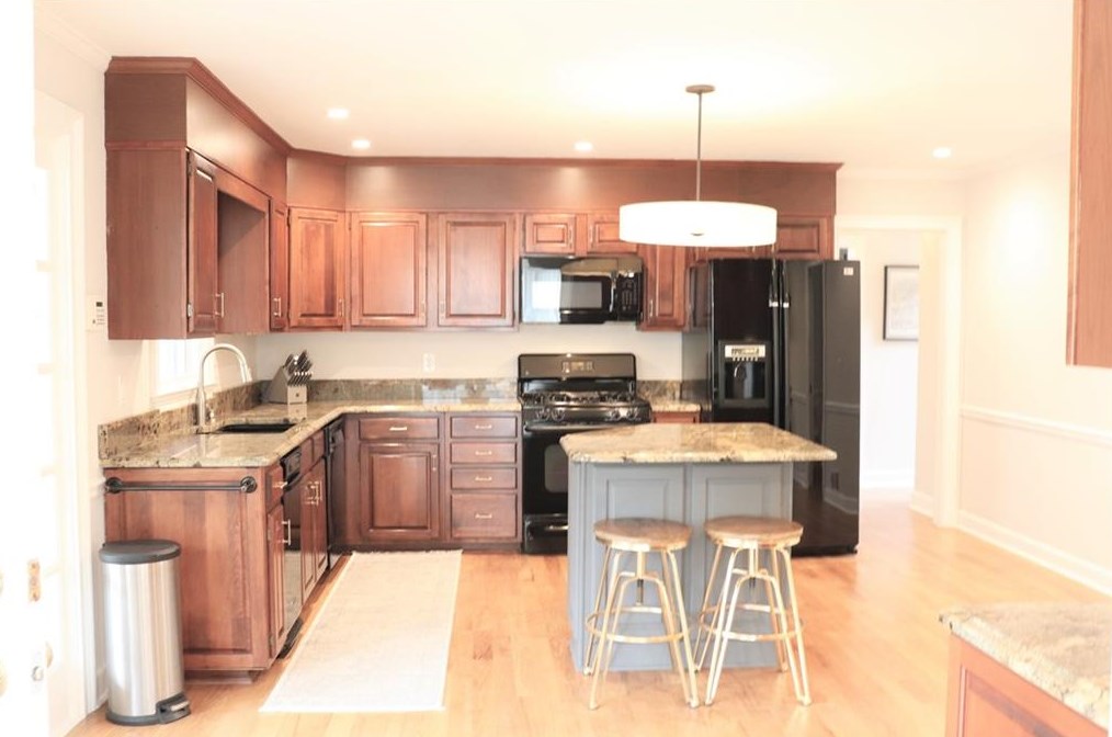 120 Barrow Downs, Alpharetta GA  30004-4013 exterior