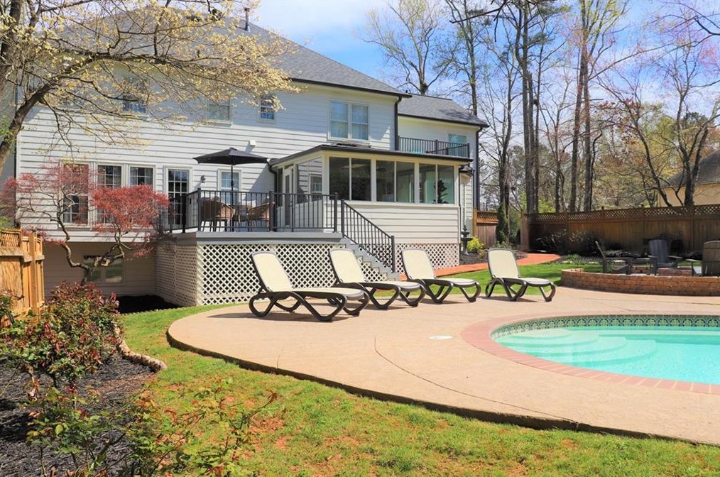 120 Barrow Downs, Alpharetta GA  30004-4013 exterior