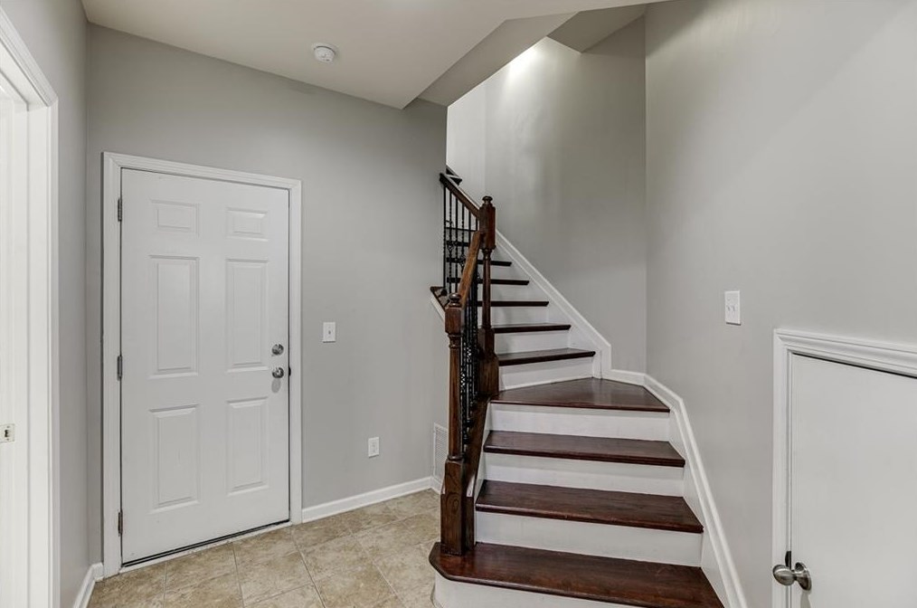 7 High Gate Trl, Decatur GA  30030-1334 exterior