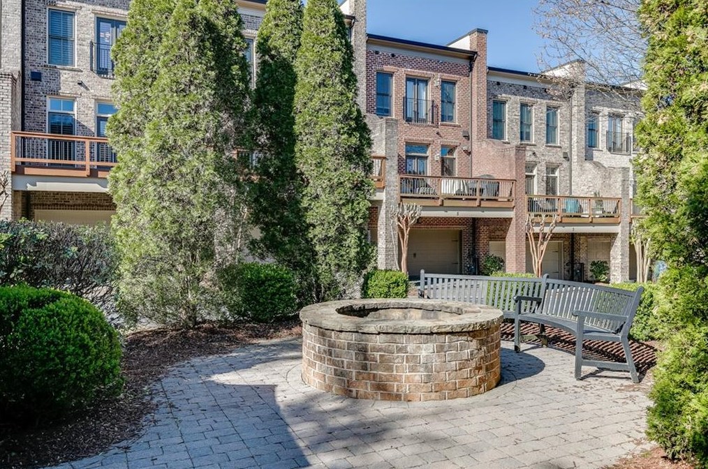 7 High Gate Trl, Decatur GA  30030-1334 exterior