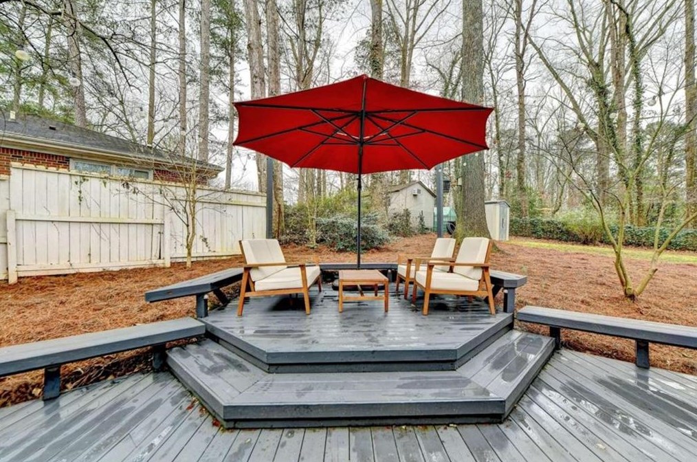 2227 Desmond Dr, Decatur GA  30033-4740 exterior