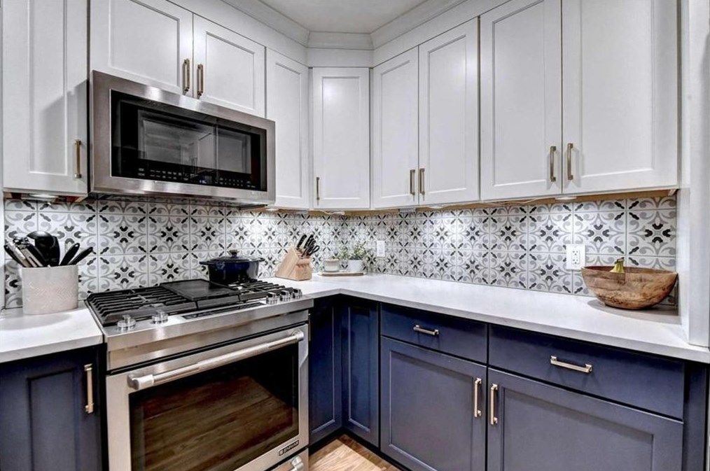 2227 Desmond Dr, Decatur GA  30033-4740 exterior