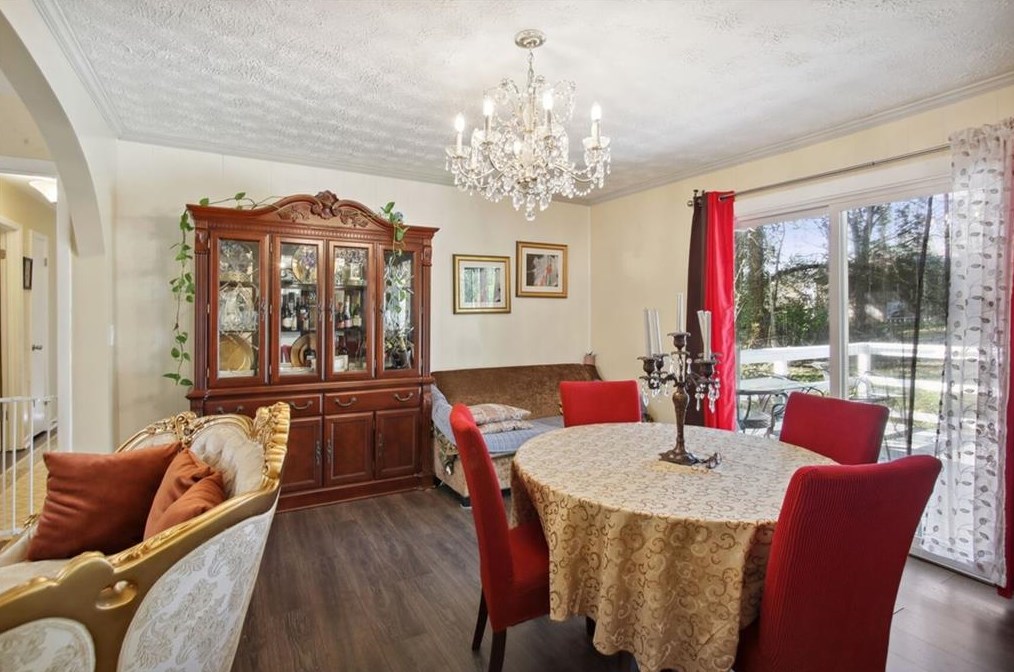 4010 Northstrand Dr, Decatur GA  30035-2372 exterior