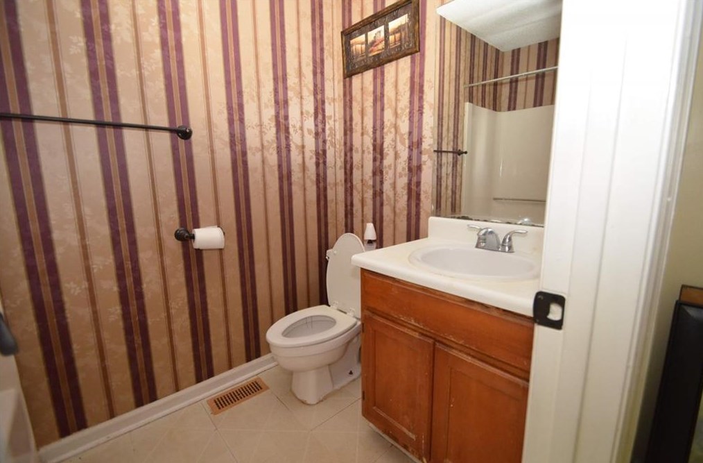 5003 Pat Mell Pl, Smyrna GA  30080-1172 exterior
