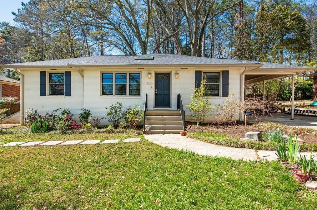 430 Bridlewood Cir, Decatur GA  30030-1617 exterior