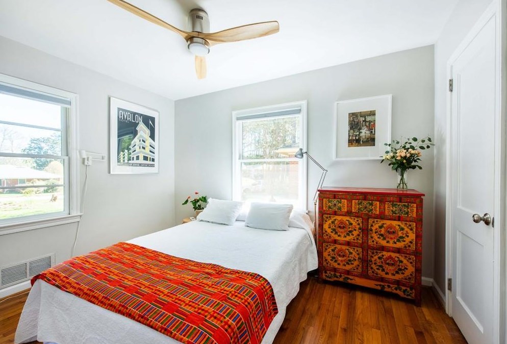 430 Bridlewood Cir, Decatur GA  30030-1617 exterior