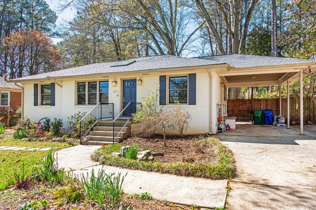 430 Bridlewood Cir, Decatur GA  30030-1617 exterior