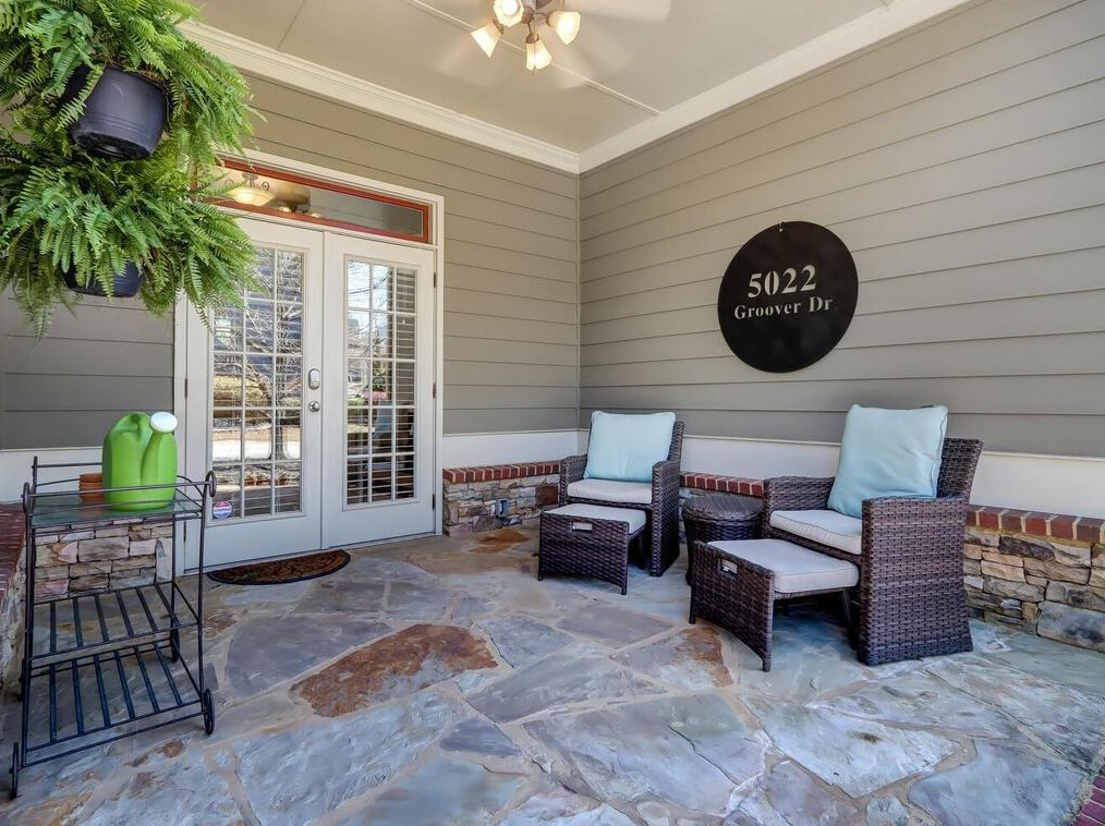 5022 Groover Dr, Smyrna GA  30080-7222 exterior