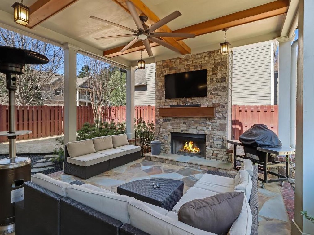 5022 Groover Dr, Smyrna GA  30080-7222 exterior