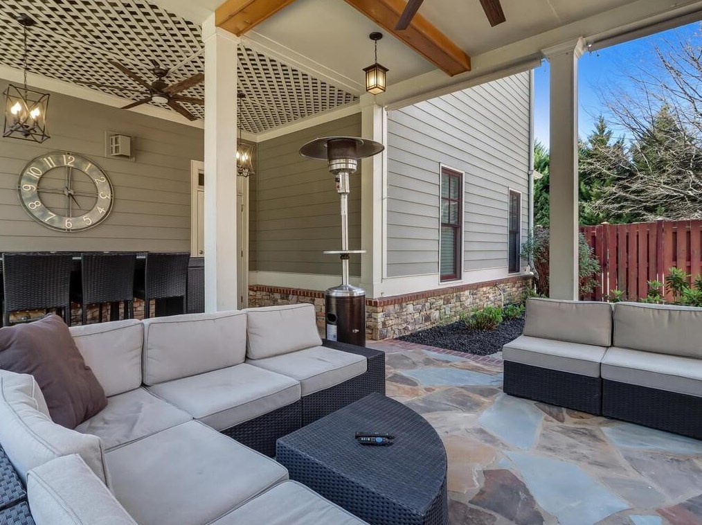 5022 Groover Dr, Smyrna GA  30080-7222 exterior