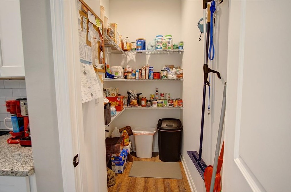 372 Peachtree Ln, Calhoun GA  30701-4388 exterior