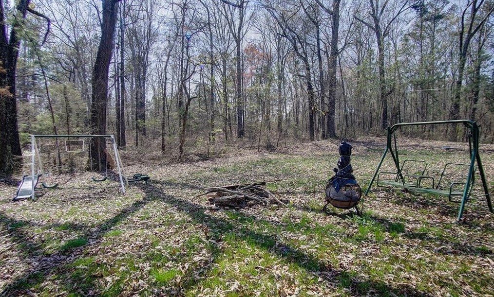 372 Peachtree Ln, Calhoun GA  30701-4388 exterior