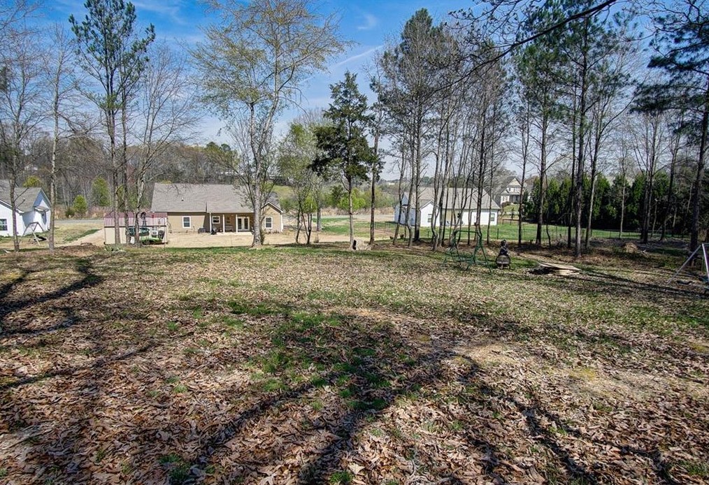 372 Peachtree Ln, Calhoun GA  30701-4388 exterior