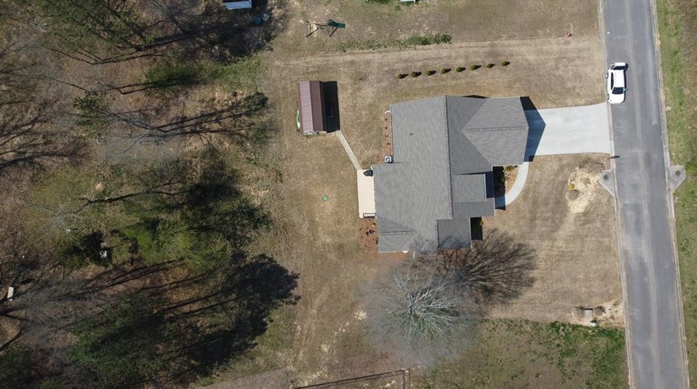 372 Peachtree Ln, Calhoun GA  30701-4388 exterior