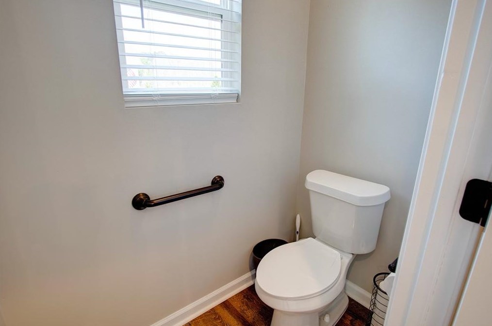 372 Peachtree Ln, Calhoun GA  30701-4388 exterior