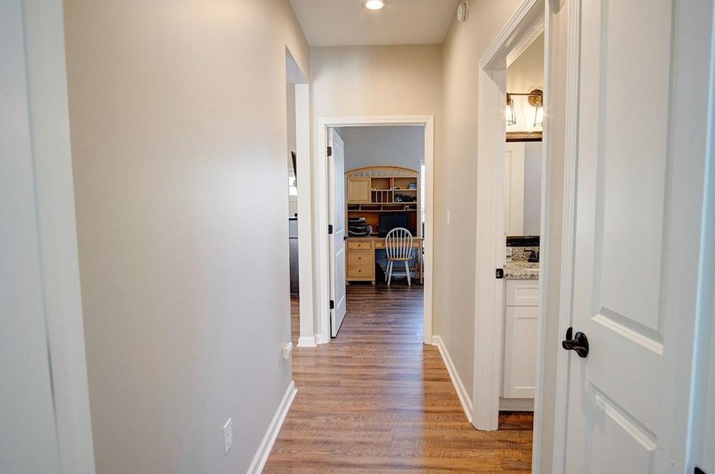 372 Peachtree Ln, Calhoun GA  30701-4388 exterior