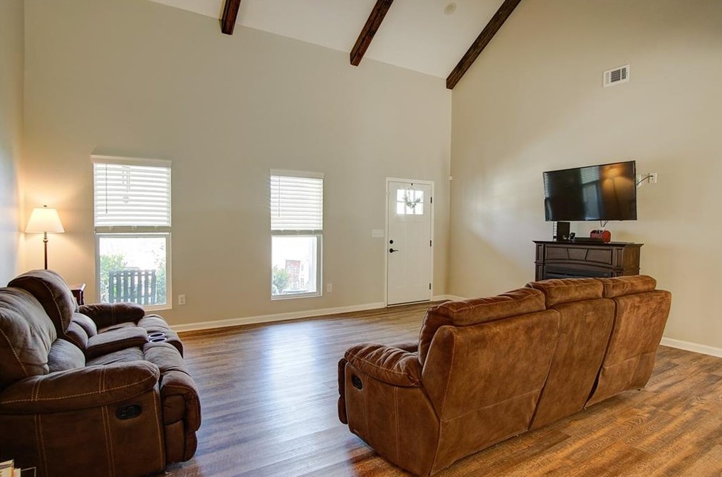 372 Peachtree Ln, Calhoun GA  30701-4388 exterior