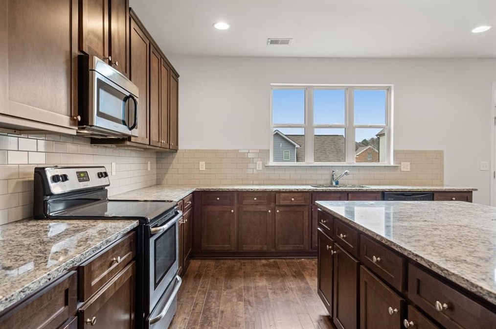 1501 Still Ridge Ln, Lawrenceville GA  30045-8609 exterior