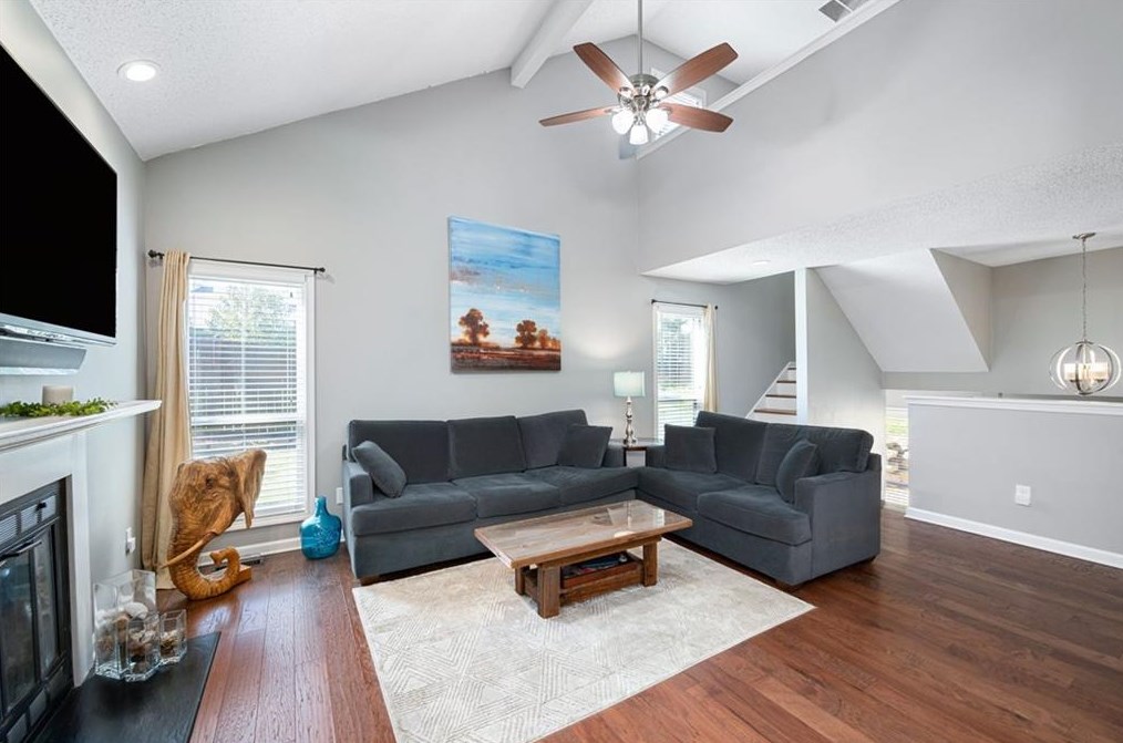 1000 Creatwood Cir, Smyrna GA  30080-8211 exterior