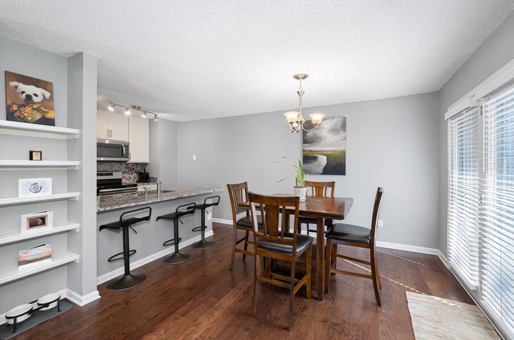 1000 Creatwood Cir, Smyrna GA  30080-8211 exterior