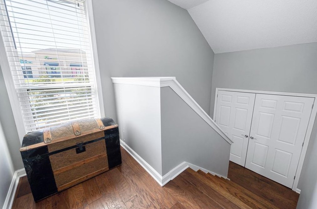 1000 Creatwood Cir, Smyrna GA  30080-8211 exterior