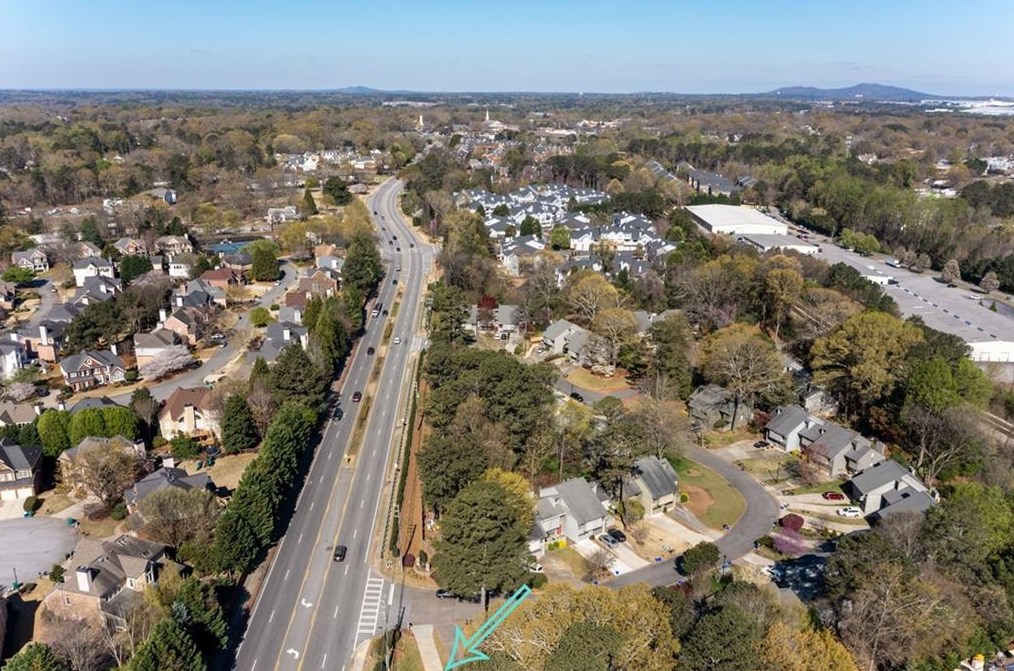 1000 Creatwood Cir, Smyrna GA  30080-8211 exterior
