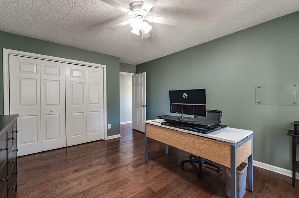 1000 Creatwood Cir, Smyrna GA  30080-8211 exterior