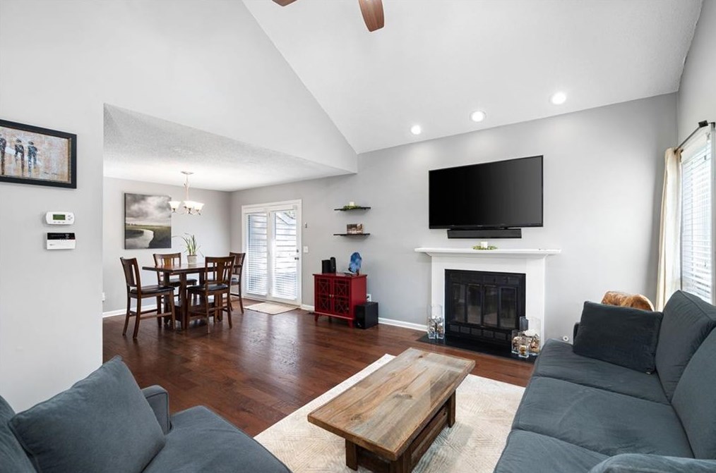 1000 Creatwood Cir, Smyrna GA  30080-8211 exterior