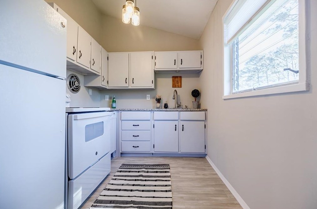 3017 Flamingo Dr, Decatur GA  30033-3936 exterior