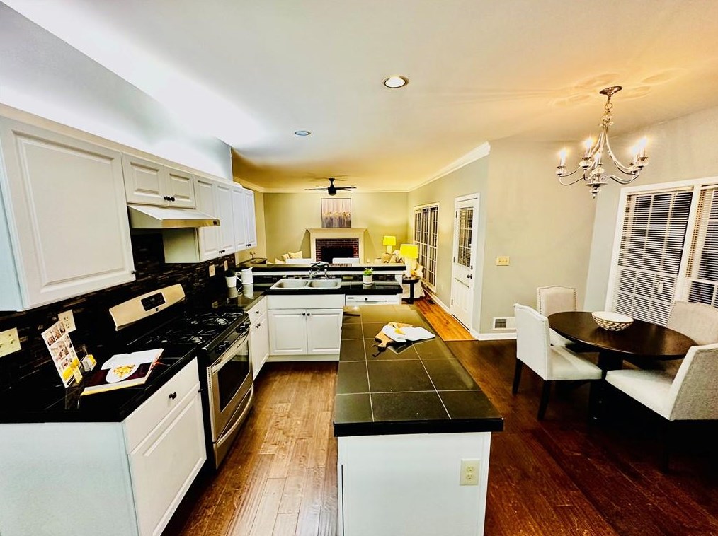 785 Prestonwood Dr, Lawrenceville GA  30043-4284 exterior