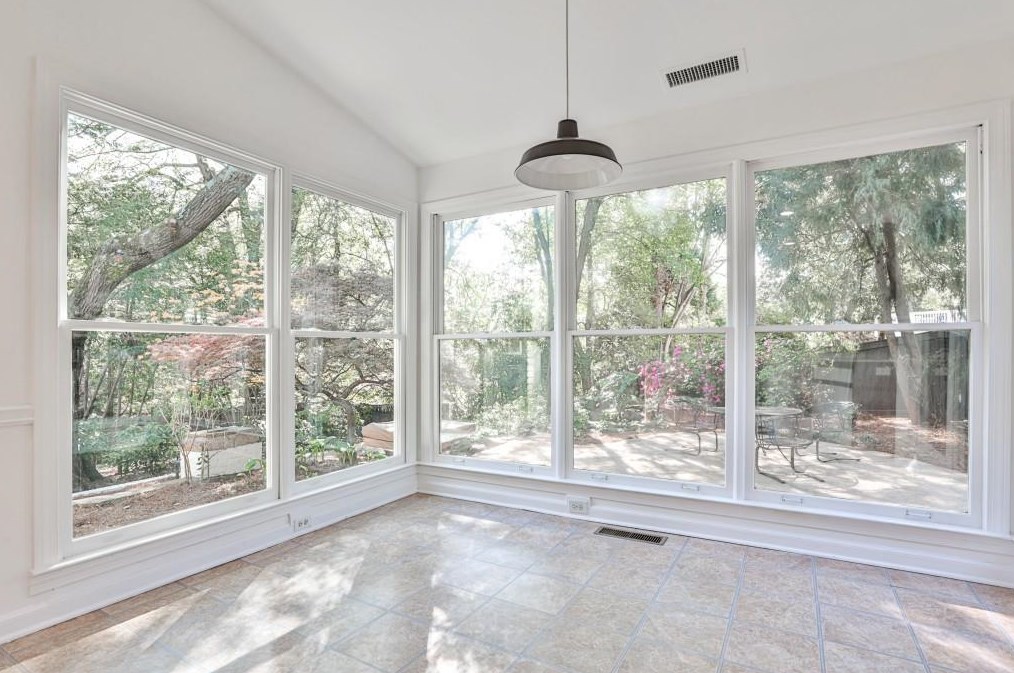 1659 Nottingham Way, Atlanta GA  30309-2662 exterior