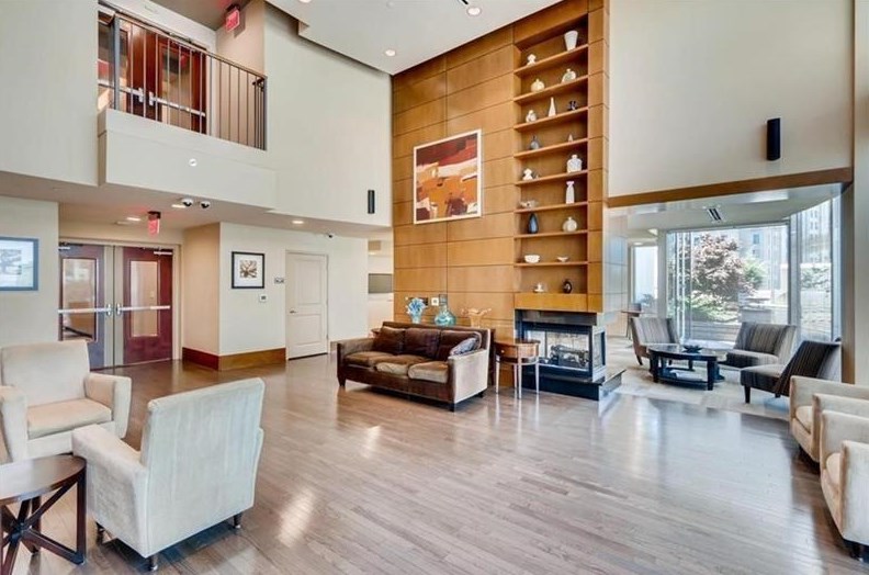 3324 Peachtree Rd, Atlanta GA  30326-1001 exterior