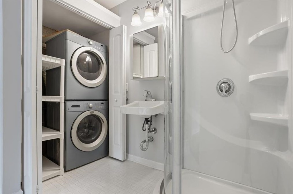 1333 Victor Rd, Atlanta GA  30324-2713 exterior