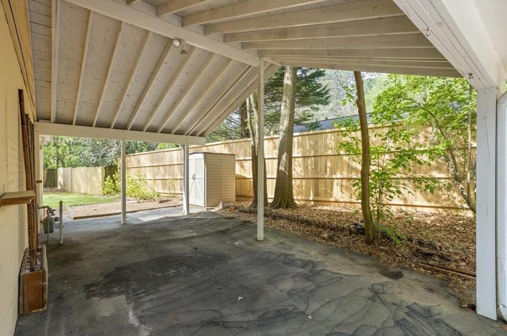 1333 Victor Rd, Atlanta GA  30324-2713 exterior