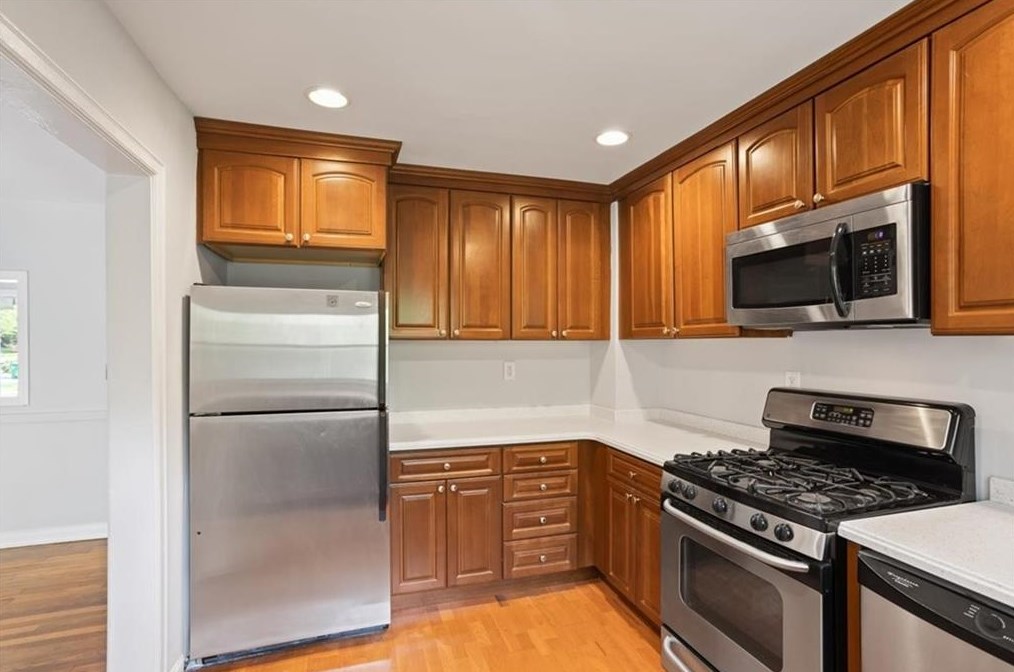 1333 Victor Rd, Atlanta GA  30324-2713 exterior