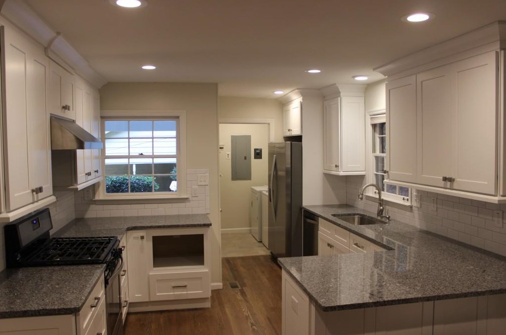 2813 Hollywood Dr, Decatur GA  30033-5020 exterior