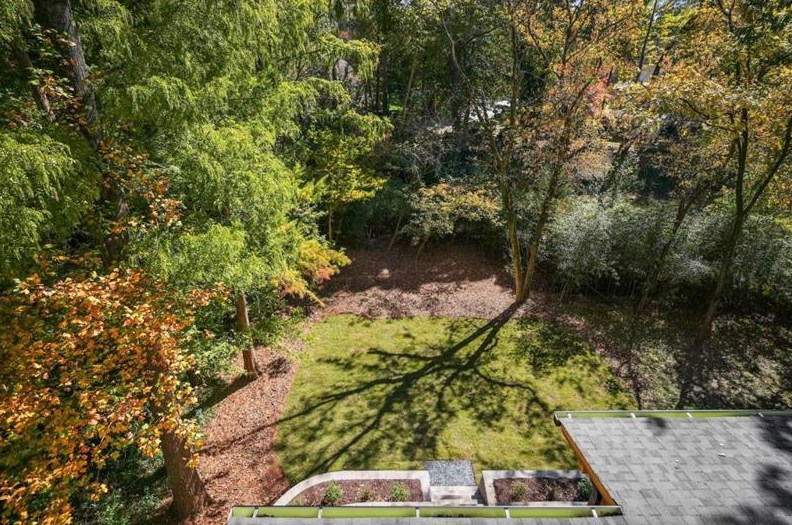 1693 Wayland Cir, Atlanta GA  30319-3610 exterior