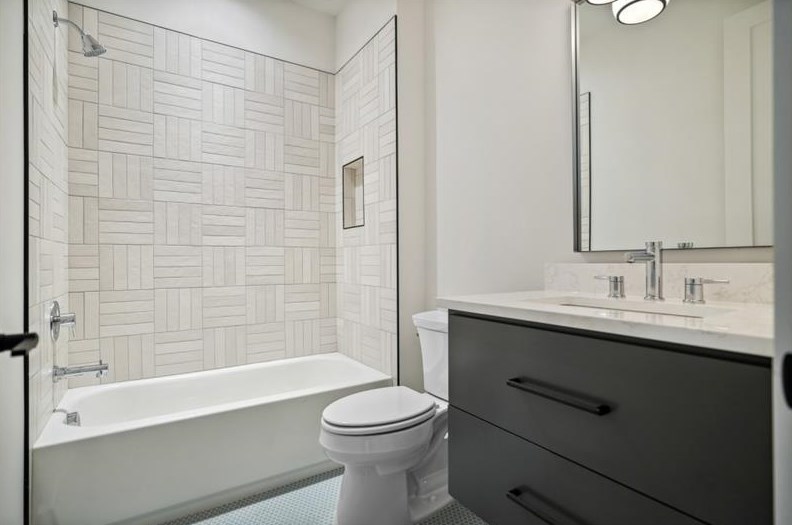 1693 Wayland Cir, Atlanta GA  30319-3610 exterior