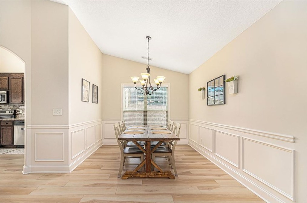 254 Cambridge Farms Dr, Hoschton GA  30548-6105 exterior