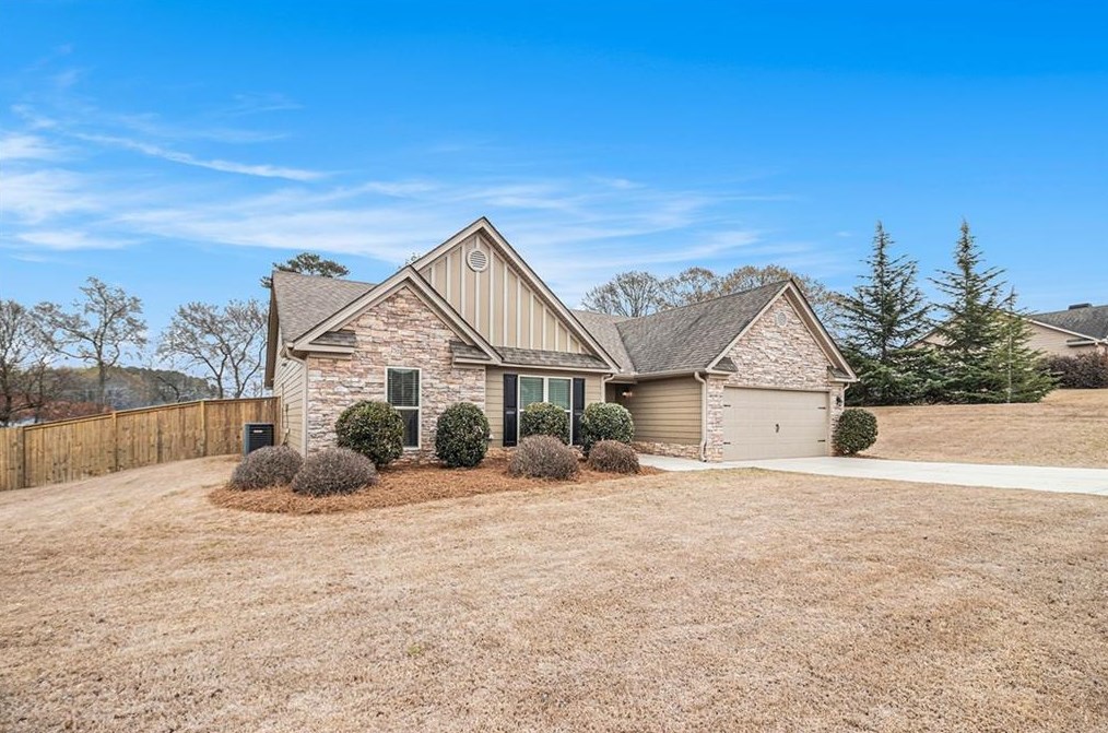 254 Cambridge Farms Dr, Hoschton GA  30548-6105 exterior