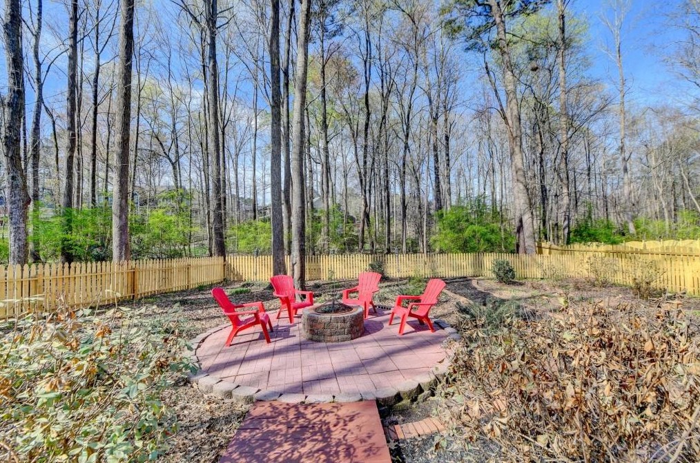 335 Sageglen Rd, Lawrenceville GA  30044-5269 exterior