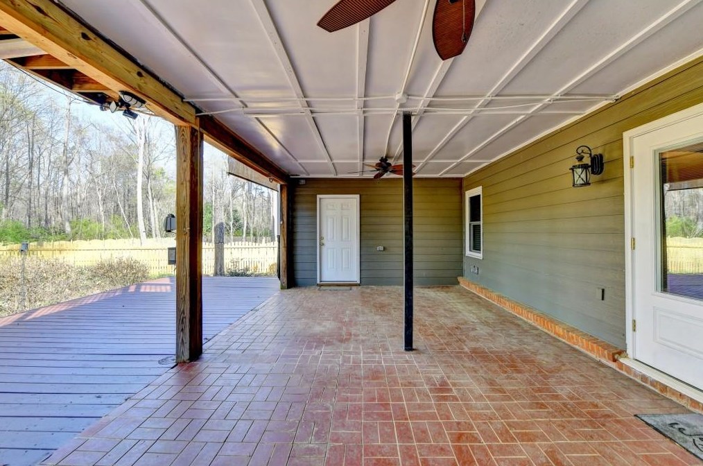 335 Sageglen Rd, Lawrenceville GA  30044-5269 exterior