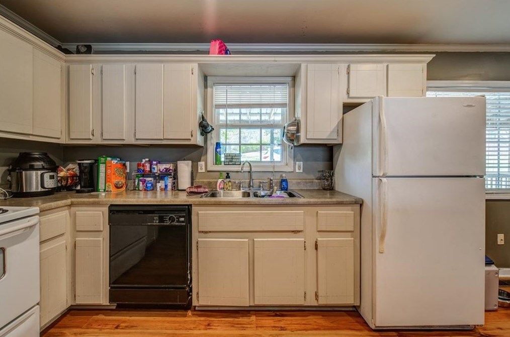 413 Sequoyah Cir, Calhoun GA 30701-9026 exterior