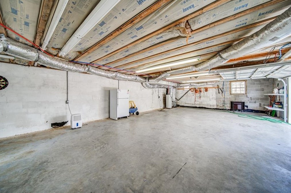 413 Sequoyah Cir, Calhoun GA 30701-9026 exterior