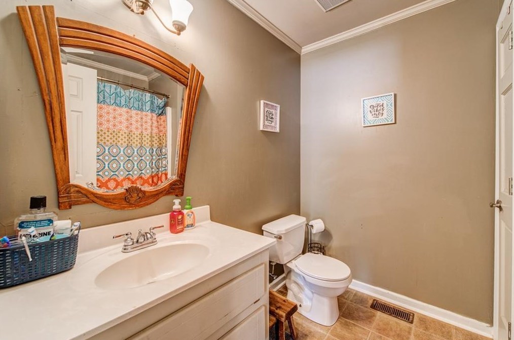 413 Sequoyah Cir, Calhoun GA 30701-9026 exterior