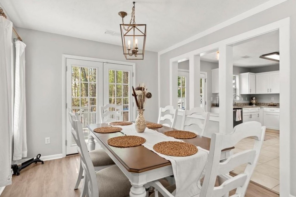 5035 Bridges Dr, Alpharetta GA  30022-6670 exterior