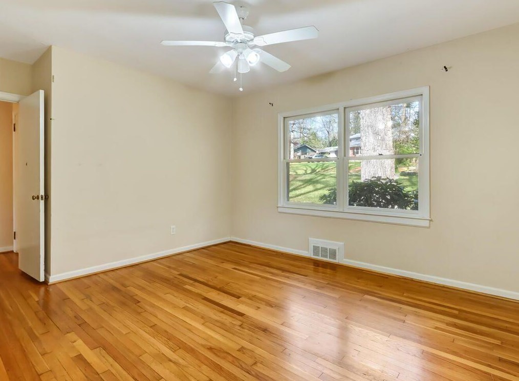 2121 Trailmark Dr, Decatur GA  30033-1933 exterior