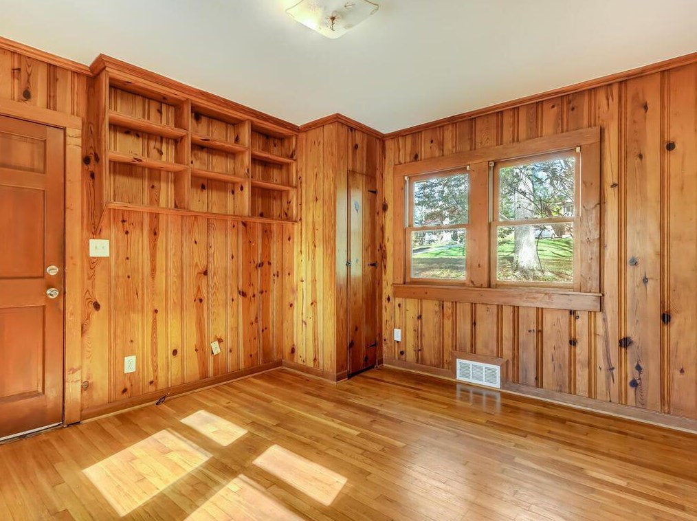 2121 Trailmark Dr, Decatur GA  30033-1933 exterior