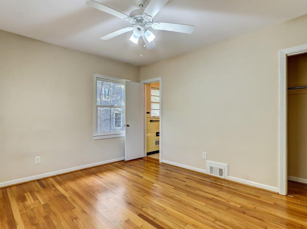 2121 Trailmark Dr, Decatur GA  30033-1933 exterior