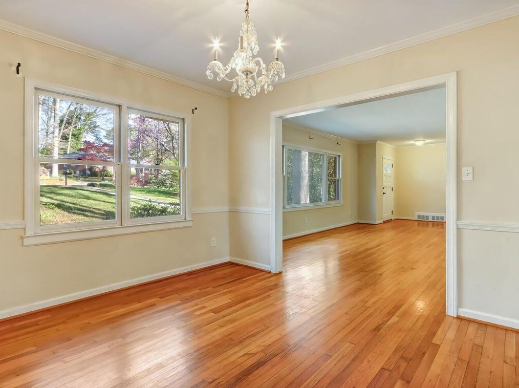 2121 Trailmark Dr, Decatur GA  30033-1933 exterior